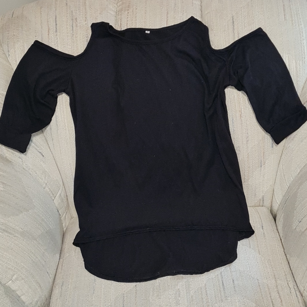 Cold Shoulder 3/4 sleeve tunic- size S